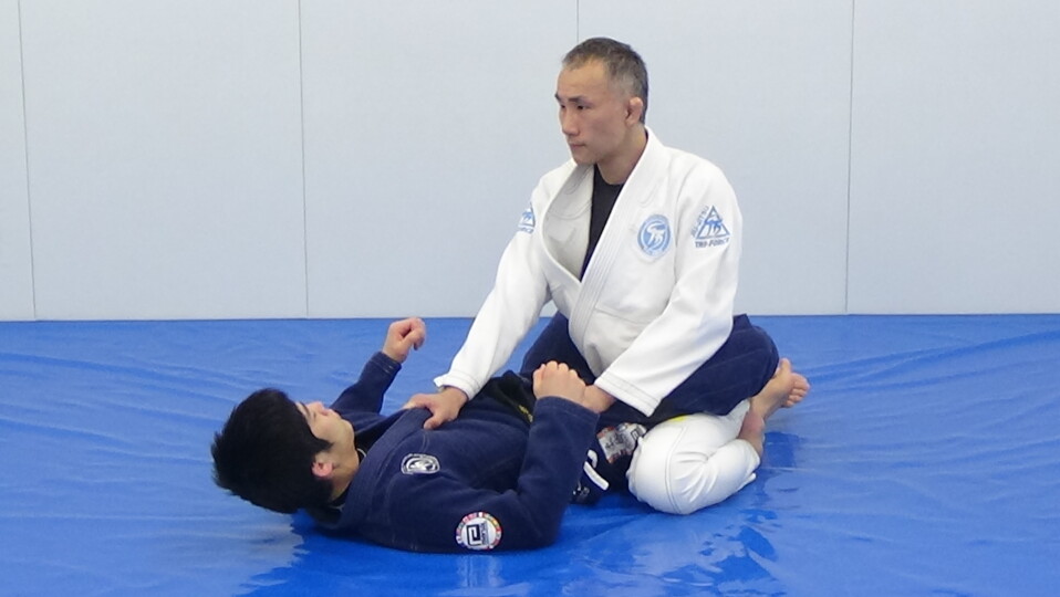 BATTLE TESTED PRESSURE PASSINGブラジリアン柔術 Battle Tested Pressure Passing by Bernardo Faria - BJJ Fanatics
